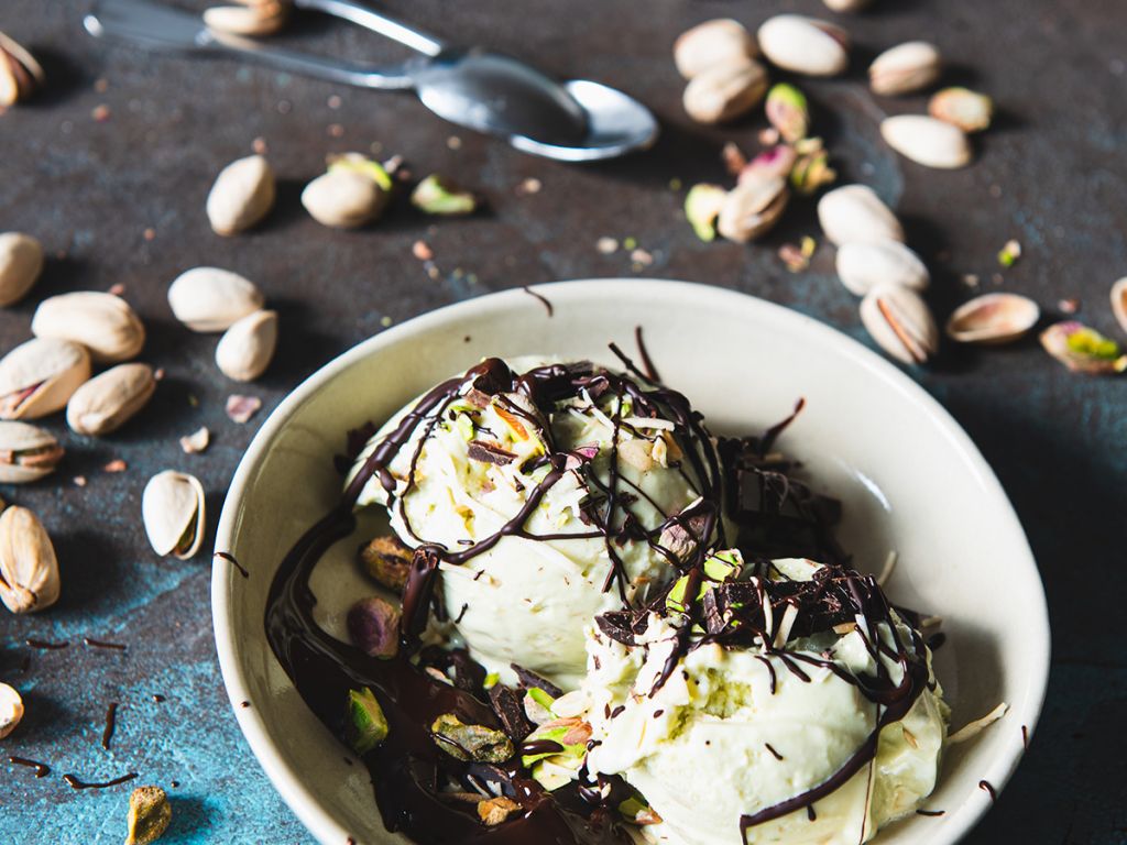 Pistazien-Eis Rezept | EAT SMARTER