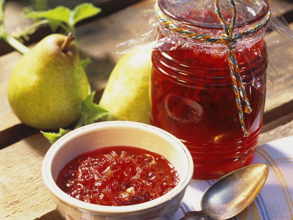 Birnen-Preiselbeer-Konfitüre Rezept | EAT SMARTER