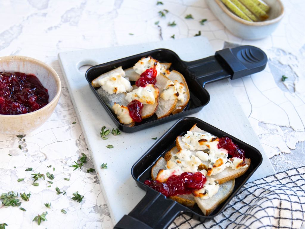 Raclette mit Birne und Käse Rezept | EAT SMARTER