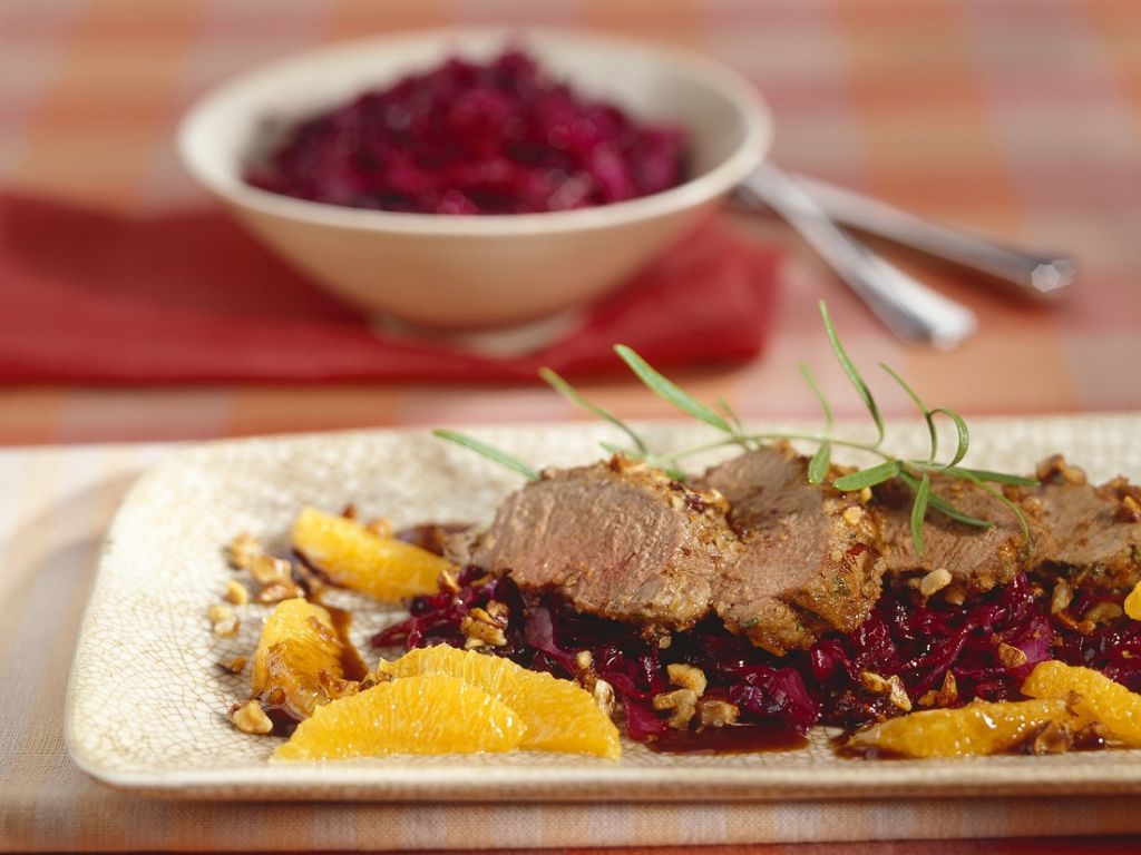 Rehrückenfilet mit Rotkohl Rezept | EAT SMARTER
