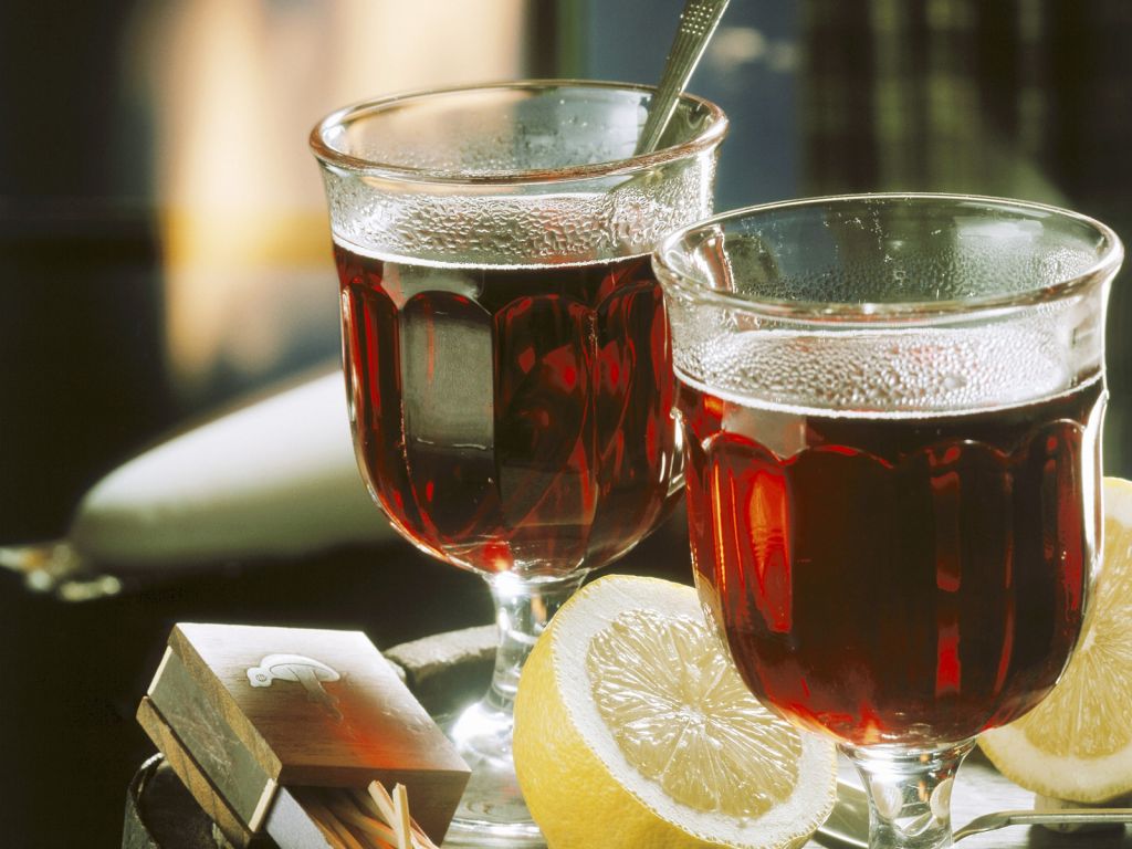Feuerzangenbowle Rezept | EAT SMARTER