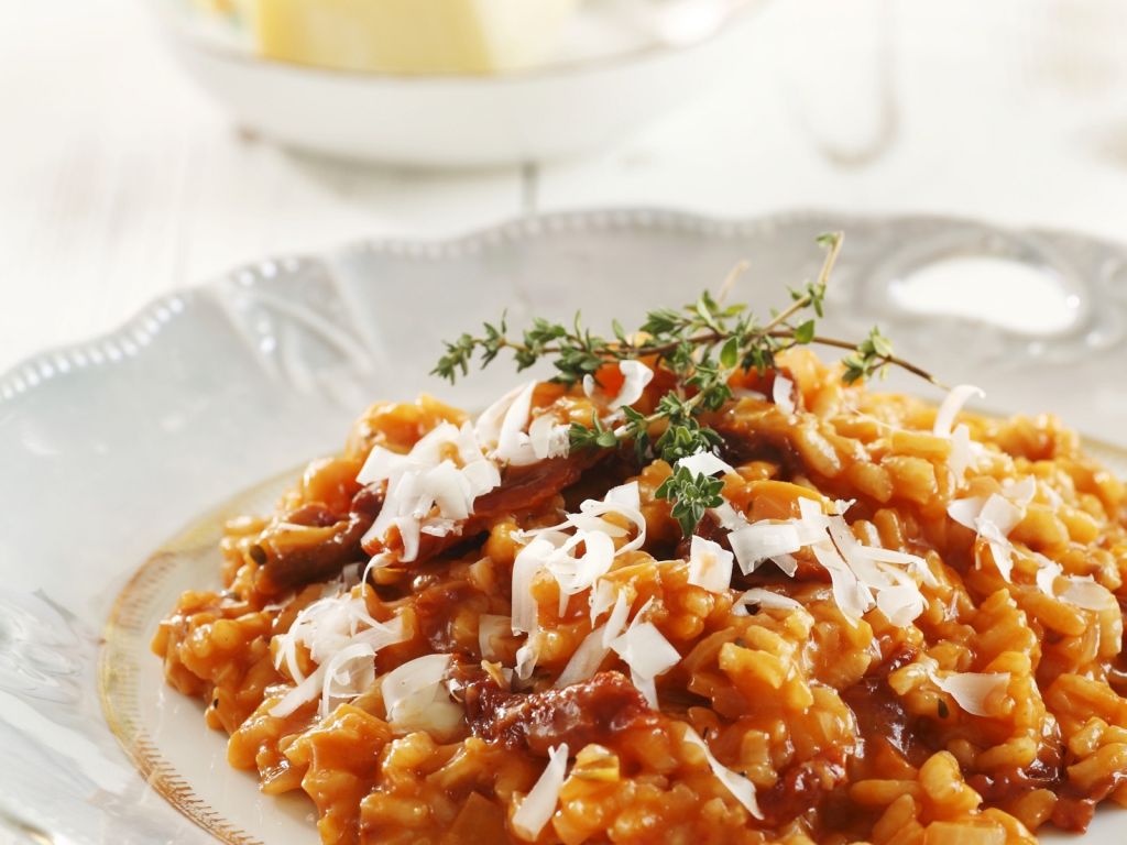Roter Risotto mit Parmesan und Thymian Rezept | EAT SMARTER Roter Risotto mit Parmesan und Thymian Rezept | EAT SMARTER