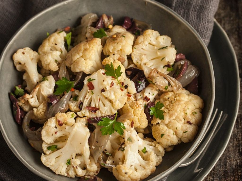 Salat mit Blumenkohl Rezept | EAT SMARTER