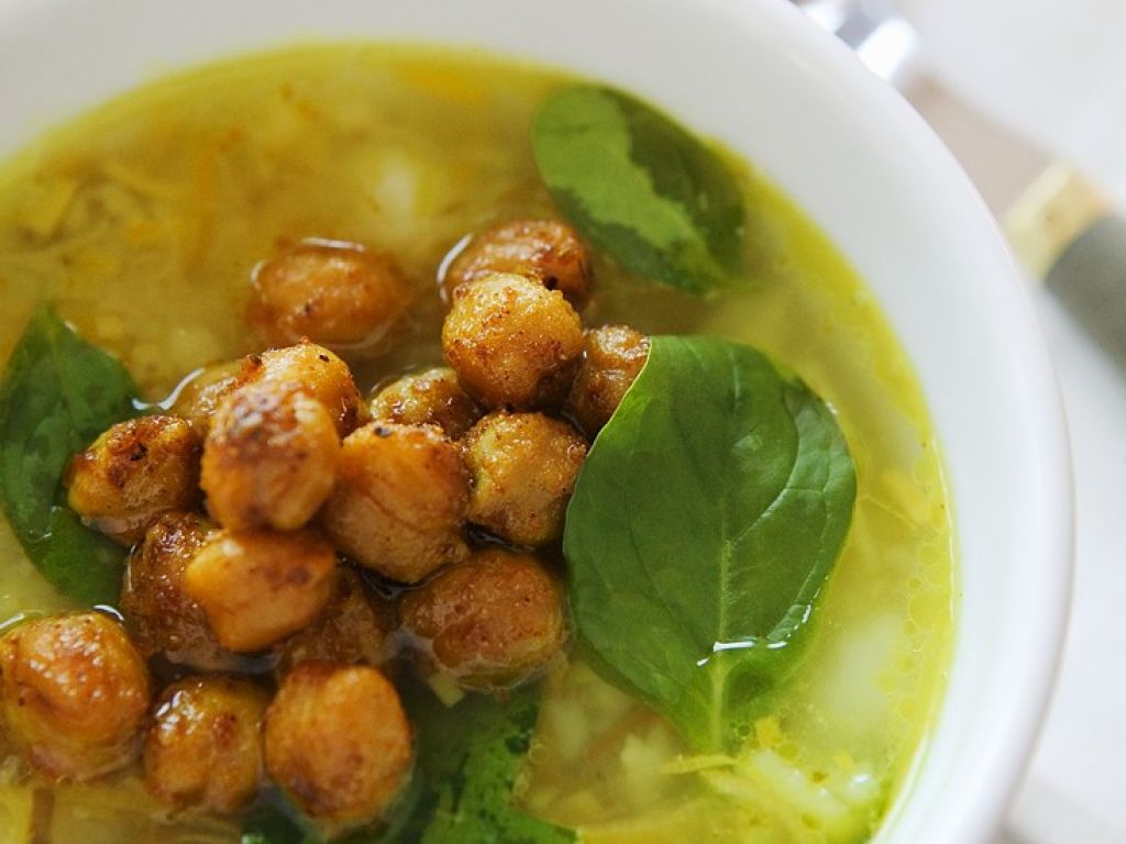 Scharfe Entensuppe Rezept | EAT SMARTER
