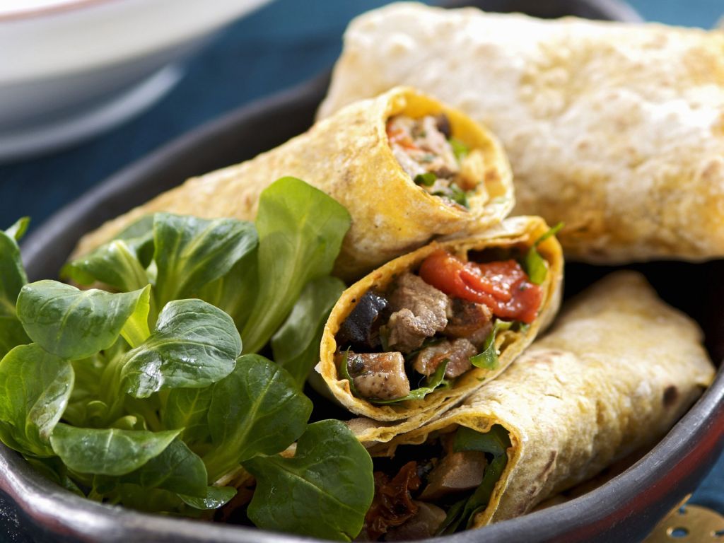 Scharfe Wraps mit Lamm und Paprika Rezept | EAT SMARTER