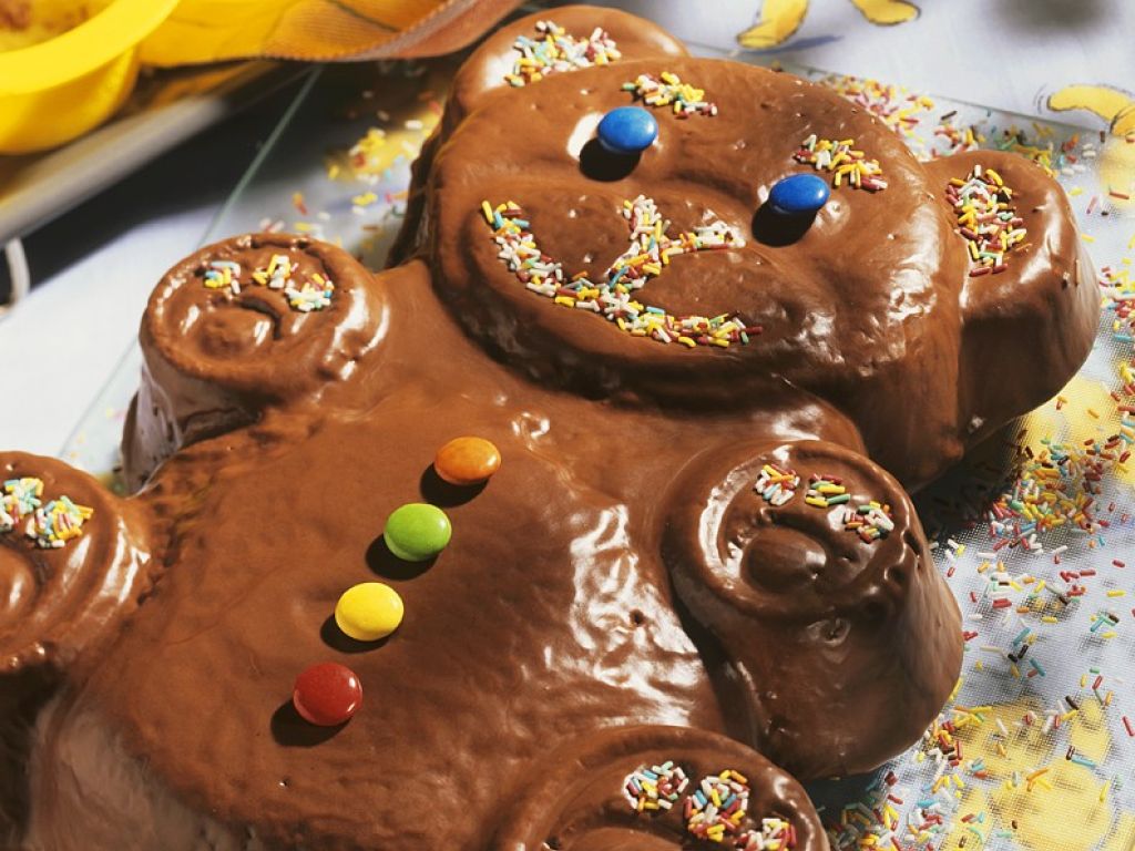 Schoko-Bärenkuchen Rezept | EAT SMARTER