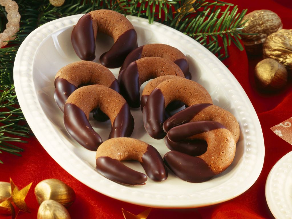 Schoko-Nougat-Kipferl Rezept | EAT SMARTER Schoko-Nougat-Kipferl Rezept | EAT SMARTER