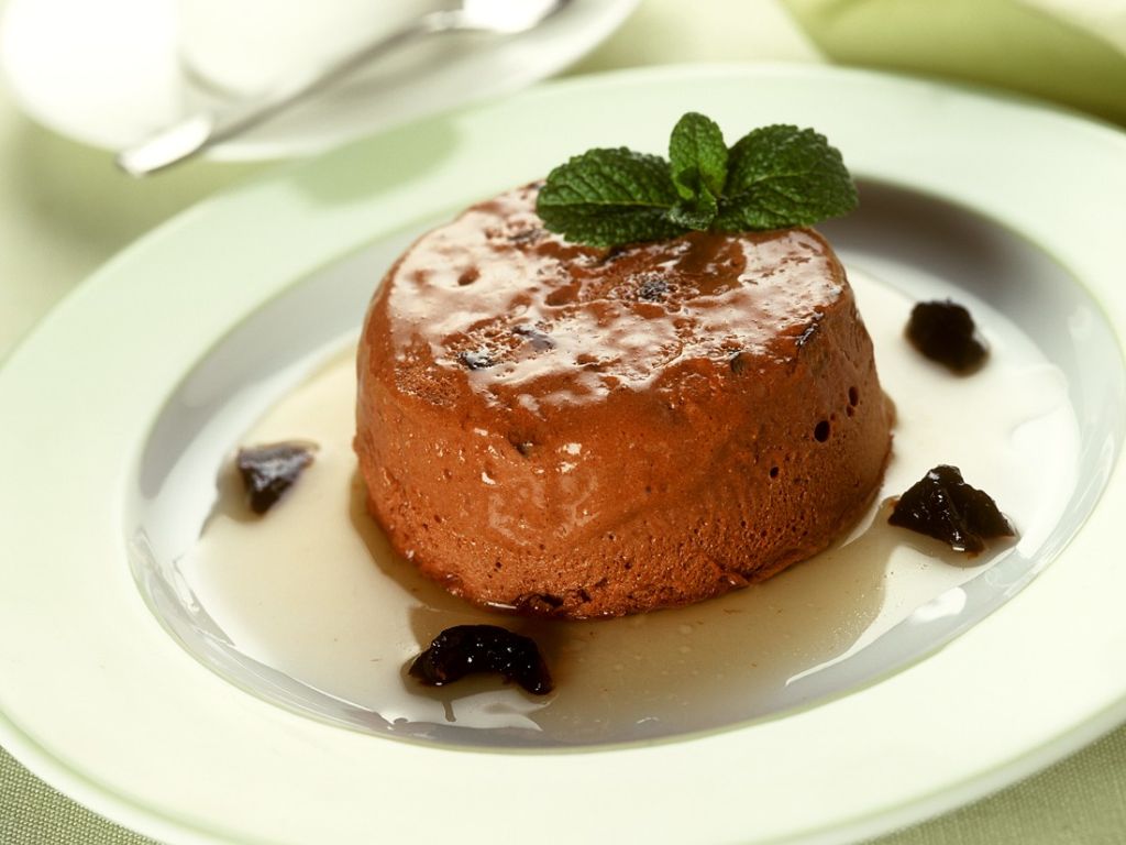 Schoko-Pflaumenparfait Rezept | EAT SMARTER