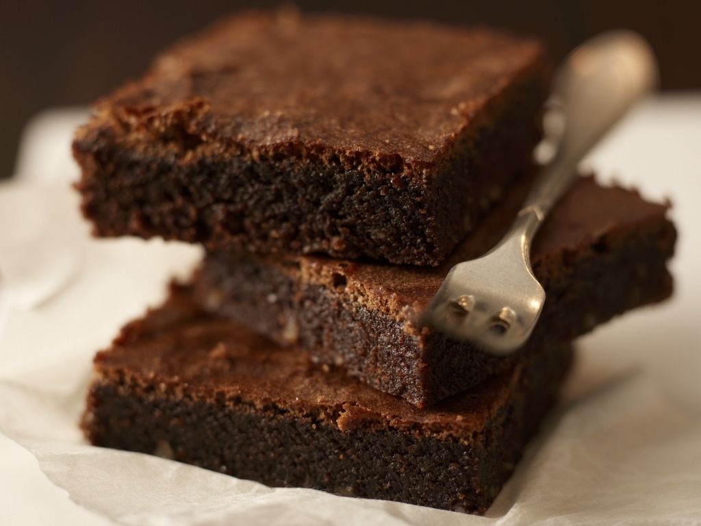 Schokoladenschnitten vom Blech Rezept | EAT SMARTER Schokoladenschnitten vom Blech Rezept | EAT SMARTER