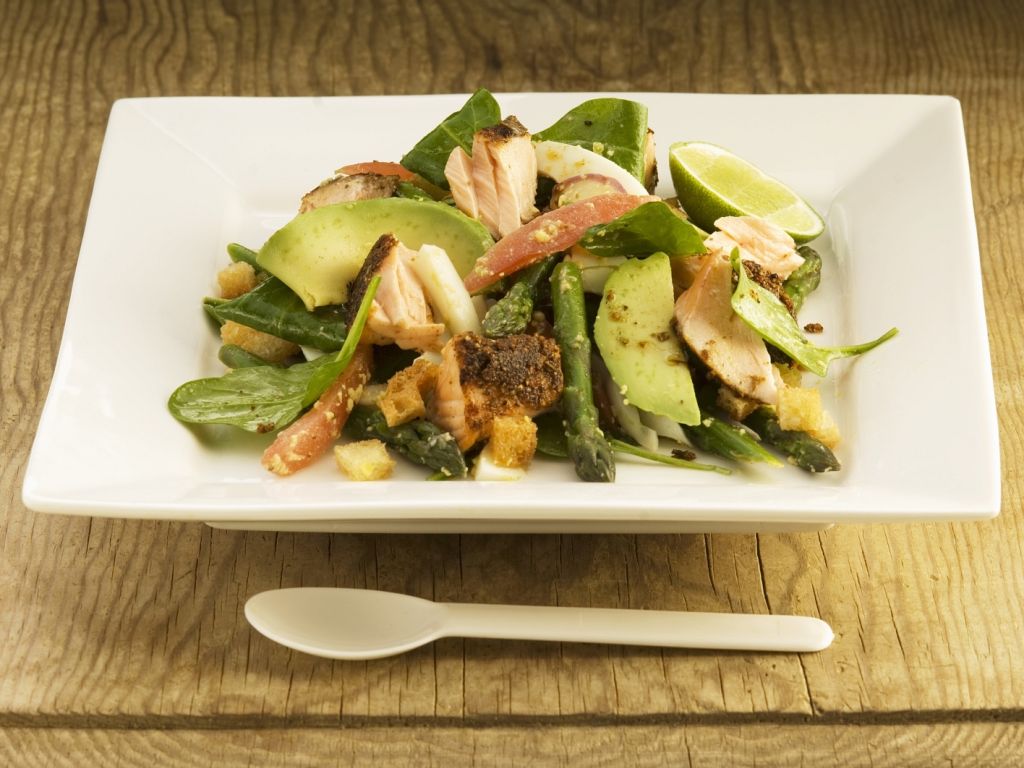 Spargelsalat mit Avocado und Lachs Rezept | EAT SMARTER Spargelsalat mit Avocado und Lachs Rezept | EAT SMARTER