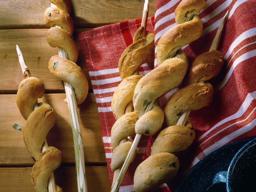 Stockbrot mit Thymian