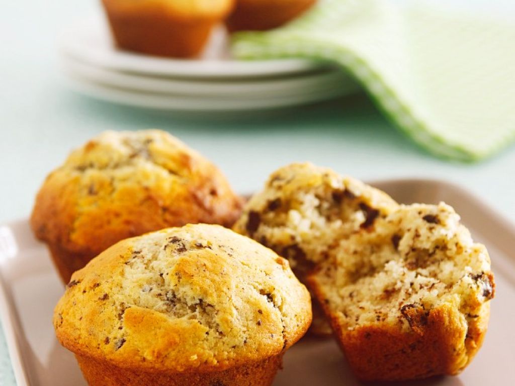 Stracciatella-Muffins Rezept | EAT SMARTER