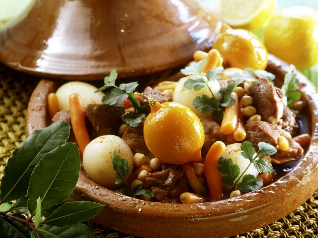 Tajine mit Lamm, Rübchen und Zitrone Rezept | EAT SMARTER