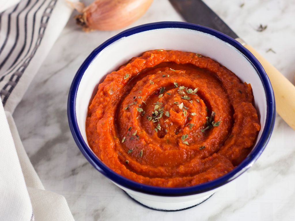 Tomaten-Möhren-Sauce: Klassiker noch smarter Rezept | EAT SMARTER