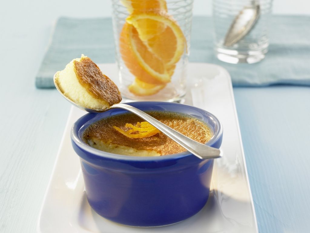 Überbackener Orangenpudding: fruchtiges Dessert Rezept | EAT SMARTER