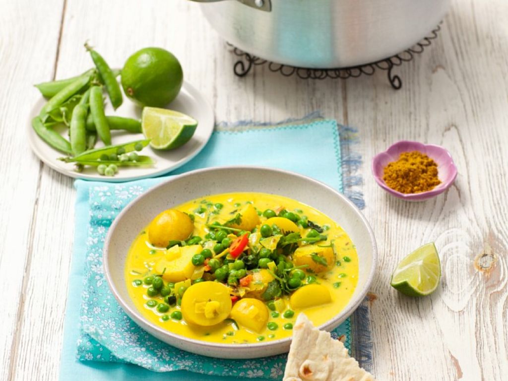 Vegetarisches Curry mit Erbsen und Kartoffeln Rezept | EAT SMARTER