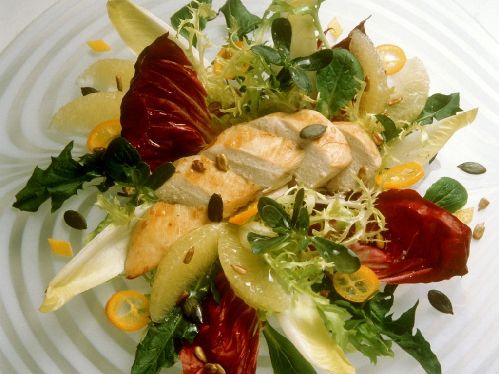 Winterlicher Blattsalat mit Hähnchen Rezept | EAT SMARTER