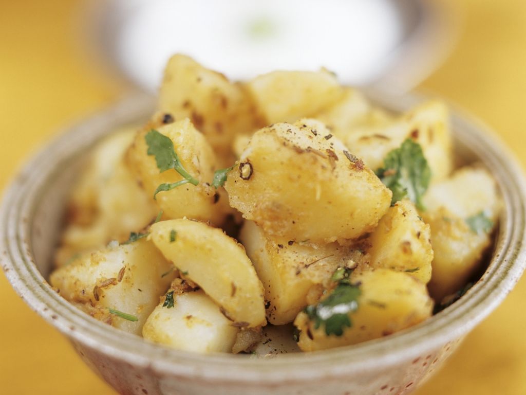 Würzige Kartoffeln mit Koriander und Kreuzkümmel Rezept | EAT SMARTER