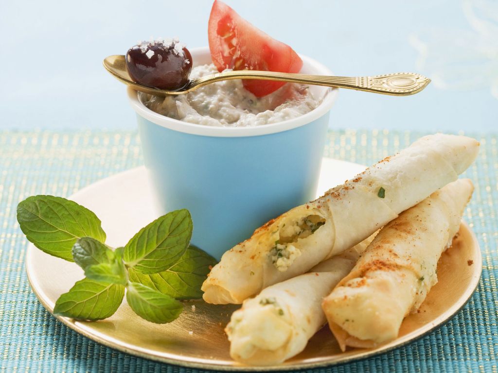 YufkaRöllchen mit Feta Rezept EAT SMARTER