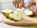 Apfel-Kirsch-Cocktail Zubereitung Schritt 1 Apfel-Kirsch-Cocktail Zubereitung Schritt 1