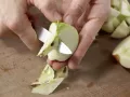 Apfelschmarrn mit Walnüssen Zubereitung Schritt 4 Apfelschmarrn mit Walnüssen Zubereitung Schritt 4