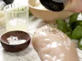 Asia-Spinatsalat mit Hähnchenfilet Zubereitung Schritt 1 Asia-Spinatsalat mit Hähnchenfilet Zubereitung Schritt 1