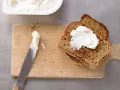Avocado-Frischkäse-Brot Zubereitung Schritt 3 Avocado-Frischkäse-Brot Zubereitung Schritt 3