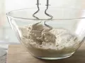 Bärlauchfladen vom Blech Zubereitung Schritt 2 Bärlauchfladen vom Blech Zubereitung Schritt 2
