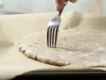 Bärlauchfladen vom Blech Zubereitung Schritt 4 Bärlauchfladen vom Blech Zubereitung Schritt 4