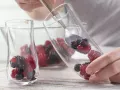 Beeren-Joghurt-Schichtdessert Zubereitung Schritt 3 Beeren-Joghurt-Schichtdessert Zubereitung Schritt 3