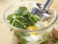 Bohnensuppe mit Quarkklößchen Zubereitung Schritt 1 Bohnensuppe mit Quarkklößchen Zubereitung Schritt 1