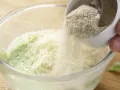 Bohnensuppe mit Quarkklößchen Zubereitung Schritt 2 Bohnensuppe mit Quarkklößchen Zubereitung Schritt 2