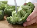 Brokkoli-Lauch-Gemüse Zubereitung Schritt 1 Brokkoli-Lauch-Gemüse Zubereitung Schritt 1