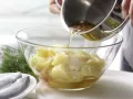 Bunter Kartoffel-Hering-Salat Zubereitung Schritt 4 Bunter Kartoffel-Hering-Salat Zubereitung Schritt 4