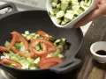 Buntes Wok-Gemüse Zubereitung Schritt 3 Buntes Wok-Gemüse Zubereitung Schritt 3