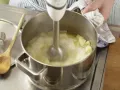 Cremige Pastinaken-Kartoffel-Suppe Zubereitung Schritt 7 Cremige Pastinaken-Kartoffel-Suppe Zubereitung Schritt 7