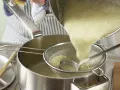 Cremige Pastinaken-Kartoffel-Suppe Zubereitung Schritt 8 Cremige Pastinaken-Kartoffel-Suppe Zubereitung Schritt 8