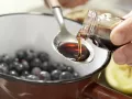 Dickmilch-Kaltschale Zubereitung Schritt 1 Dickmilch-Kaltschale Zubereitung Schritt 1