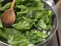 Eier mit Spinatsauce Zubereitung Schritt 3 Eier mit Spinatsauce Zubereitung Schritt 3