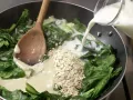 Eier mit Spinatsauce Zubereitung Schritt 4 Eier mit Spinatsauce Zubereitung Schritt 4