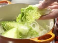 Erbsensuppe mit Mini-Cabanossi Zubereitung Schritt 2 Erbsensuppe mit Mini-Cabanossi Zubereitung Schritt 2