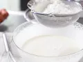 Erdbeer-Joghurt-Torte Zubereitung Schritt 2 Erdbeer-Joghurt-Torte Zubereitung Schritt 2