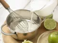 Erdbeeren auf Kokosgelee Zubereitung Schritt 1 Erdbeeren auf Kokosgelee Zubereitung Schritt 1