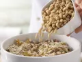 Früchtemüsli-Riegel Zubereitung Schritt 1 Früchtemüsli-Riegel Zubereitung Schritt 1