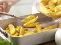 Gebackene Kartoffelspalten Zubereitung Schritt 2 Gebackene Kartoffelspalten Zubereitung Schritt 2