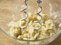 Gebackene Marzipan-Ostereier Zubereitung Schritt 3 Gebackene Marzipan-Ostereier Zubereitung Schritt 3