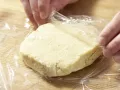 Gebackene Marzipan-Ostereier Zubereitung Schritt 4 Gebackene Marzipan-Ostereier Zubereitung Schritt 4