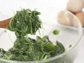 Gebackene Spinatnester Zubereitung Schritt 5 Gebackene Spinatnester Zubereitung Schritt 5