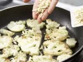 Gebratene Blumenkohlscheiben Zubereitung Schritt 3 Gebratene Blumenkohlscheiben Zubereitung Schritt 3