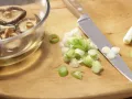 Gebratenes Tofu-Pilz-Gemüse Zubereitung Schritt 1 Gebratenes Tofu-Pilz-Gemüse Zubereitung Schritt 1